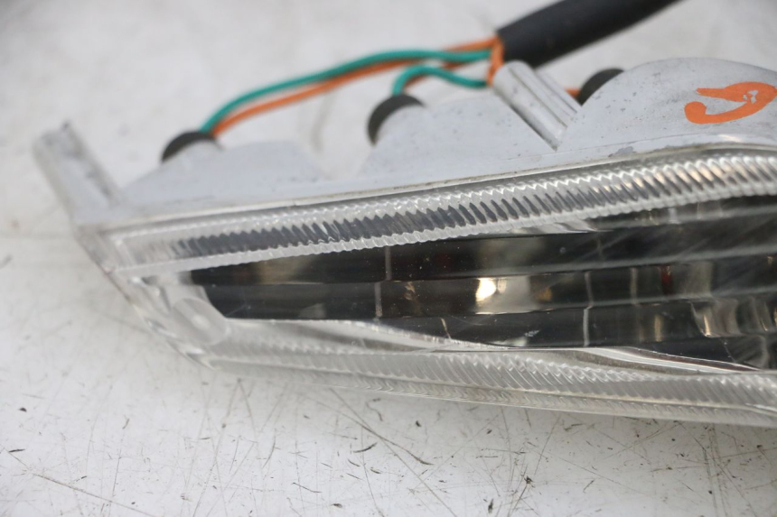 photo de VORNE LINKS BLINKER PEUGEOT VIVACITY 125 (2010 - 2017)