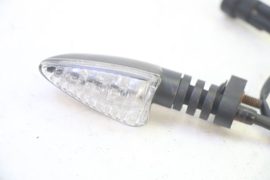 photo de VORNE LINKS BLINKER LIGIER PULSE 3 1 (2014 - 2020) - Detailansicht des Bauteils