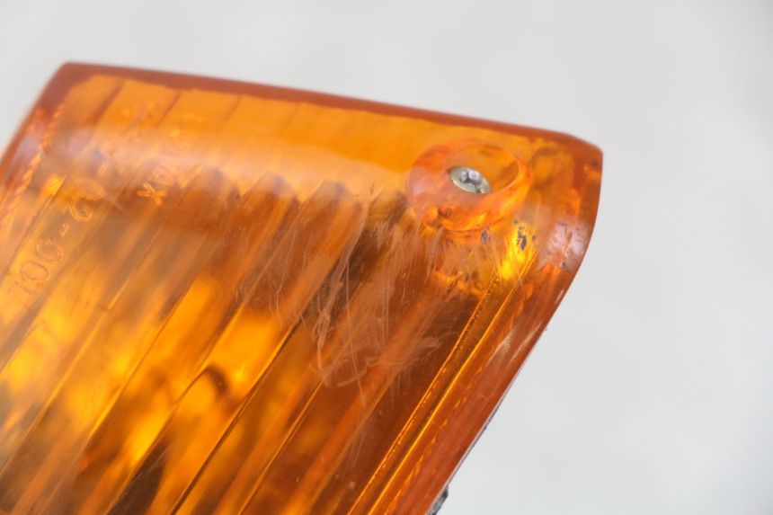 photo de LINKS VORDERES BLINKLICHT HONDA SCV LEAD 100 (2003 - 2007)