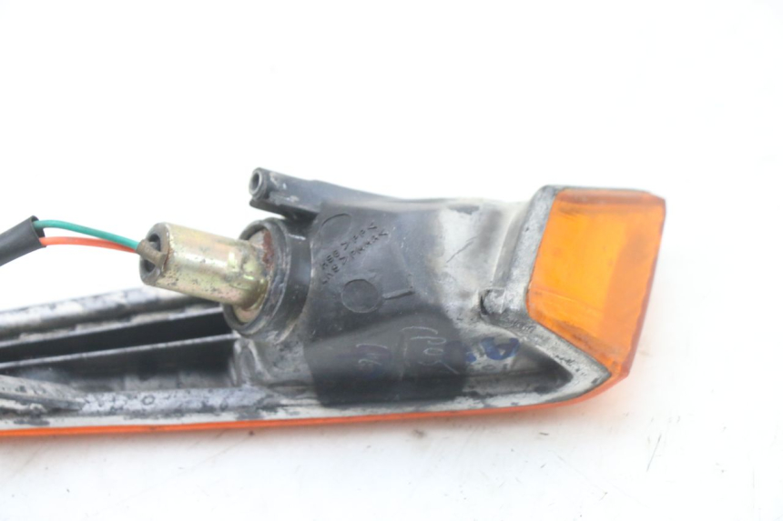 photo de LINKS VORDERES BLINKLICHT HONDA SCV LEAD 100 (2003 - 2007) - Oberflächenzustand und Material