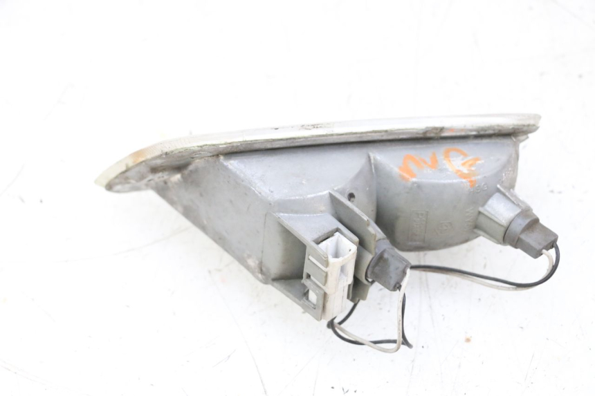 photo de LINKS VORDERES BLINKLICHT PIAGGIO VESPA GTS SUPER IE 125 (2009 - 2016) - Technische Nahaufnahme