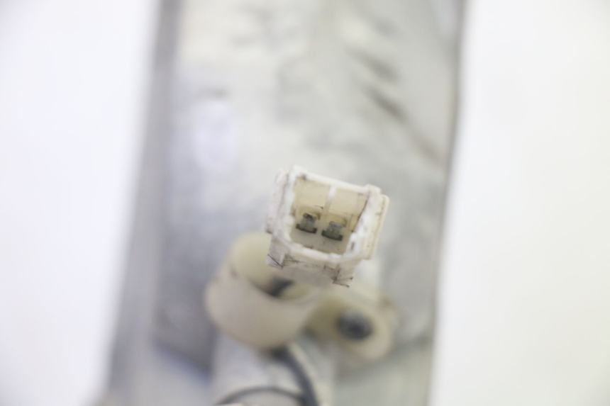 photo de LINKS VORDERES BLINKLICHT PIAGGIO X8 125 (2004 - 2007) - Details der Befestigungspunkte