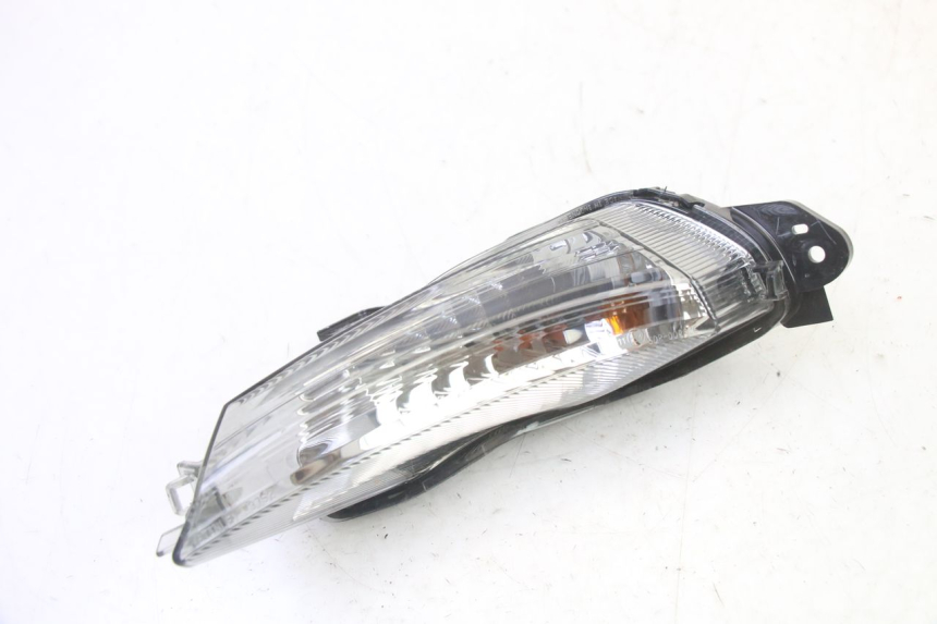 photo de VORNE LINKS BLINKER YAMAHA XMAX X-MAX 125 (2021 - 2025)