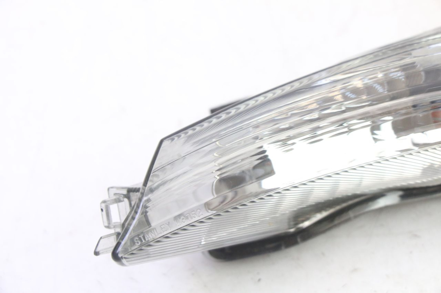 photo de VORNE LINKS BLINKER YAMAHA XMAX X-MAX 125 (2021 - 2025)