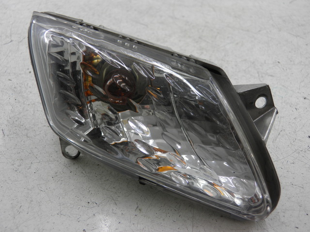 photo de LINKS VORDERES BLINKLICHT YAMAHA XMAX X-MAX 125 (2006 - 2009)