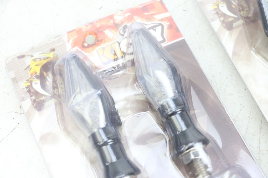 photo de VORNE BLINKER SUZUKI GSF S BANDIT 600 (2000 - 2004) - Gesamtansicht des Produkts