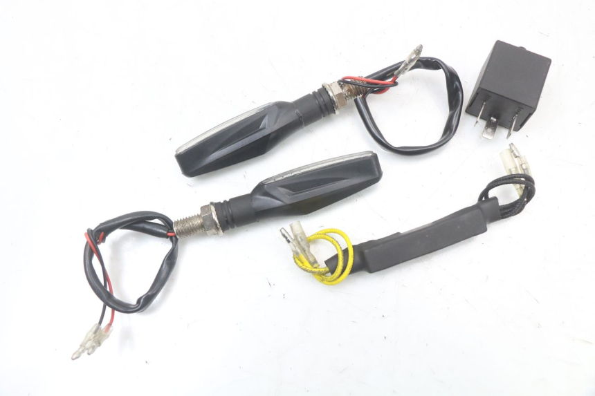 photo de VORNE BLINKER HYOSUNG GTR 125 (2006 - 2008)