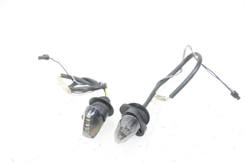 photo de VORNE BLINKER PIAGGIO MP3 500 (2011 - 2015)