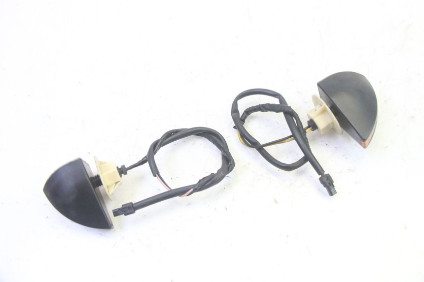 photo de VORNE BLINKER PIAGGIO MP3 RL 250 (2007 - 2010) - Technische Nahaufnahme