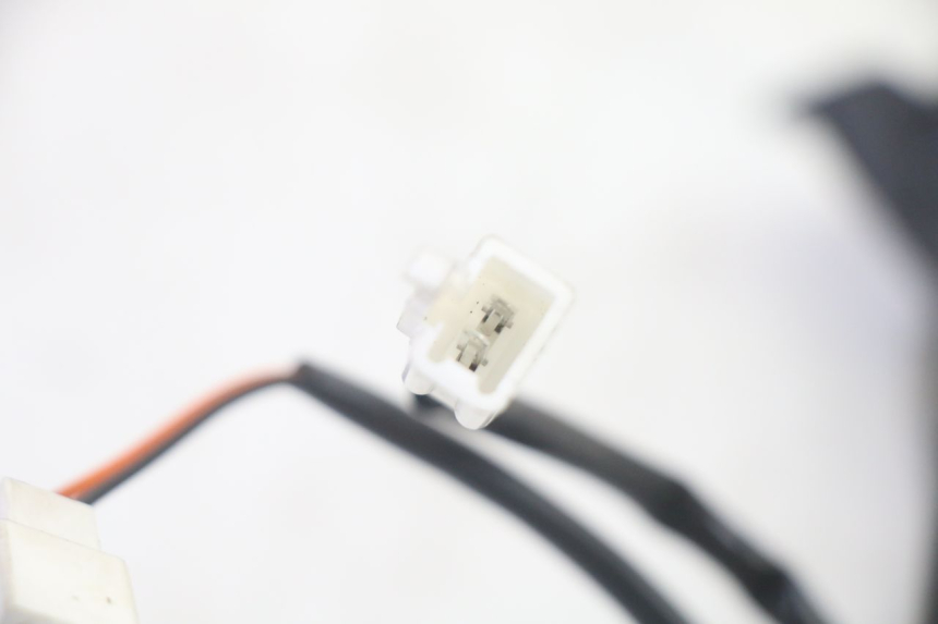 photo de VORNE BLINKER JM MOTORS SANTANA EVO 50 (2024 - 2026) - Oberflächenzustand und Material