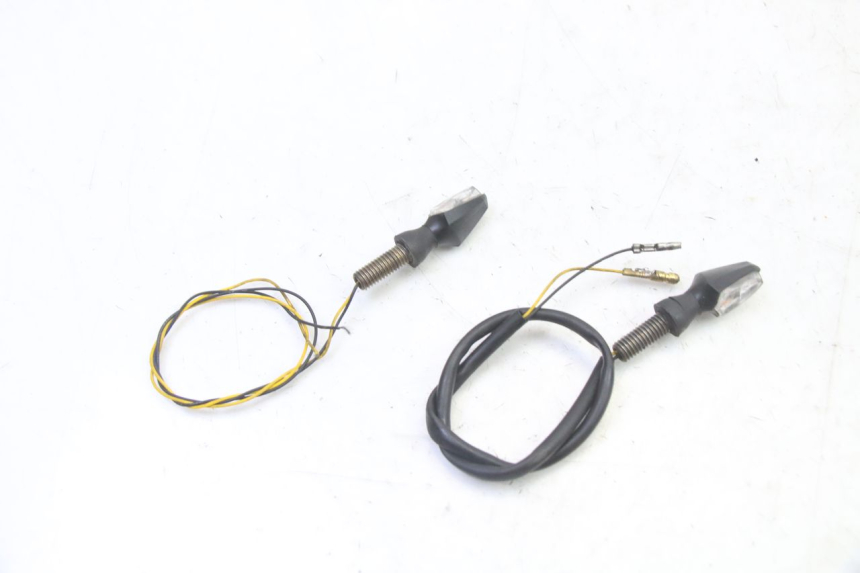 photo de VORNE BLINKER SUZUKI SV S 650 (2003 - 2009)