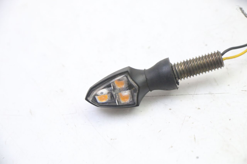 photo de VORNE BLINKER SUZUKI SV S 650 (2003 - 2009)