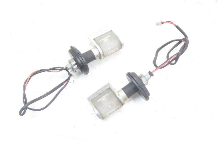 photo de VORNE BLINKER YAMAHA XJ6 ABS 600 (2008 - 2016)