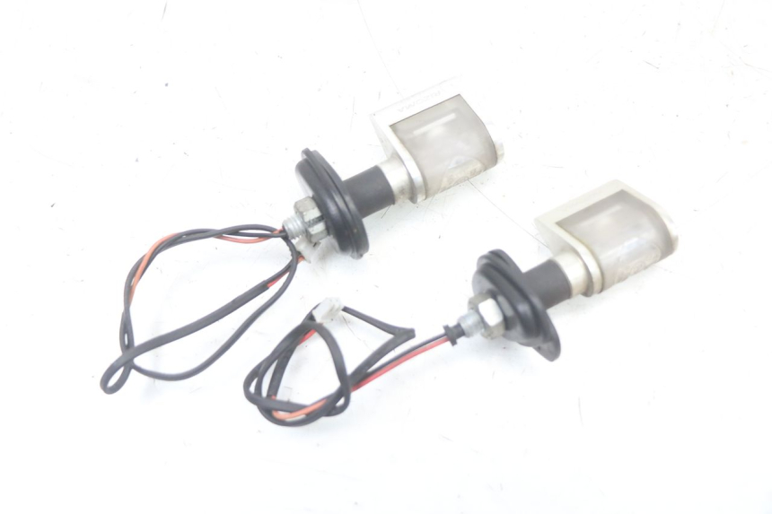 photo de VORNE BLINKER YAMAHA XJ6 ABS 600 (2008 - 2016)