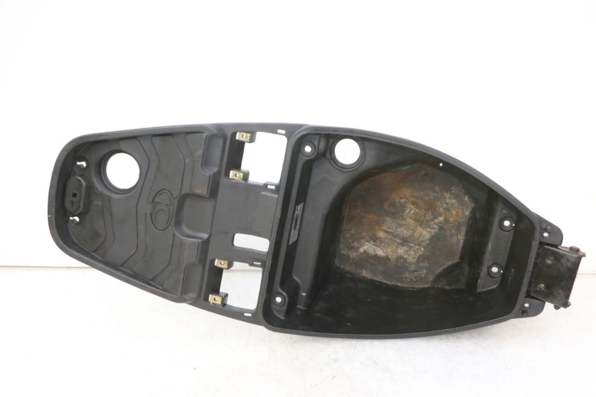 photo de HELMFACH KYMCO AGILITY NAKED RENOUVO 2T 50 (2011 - 2018)