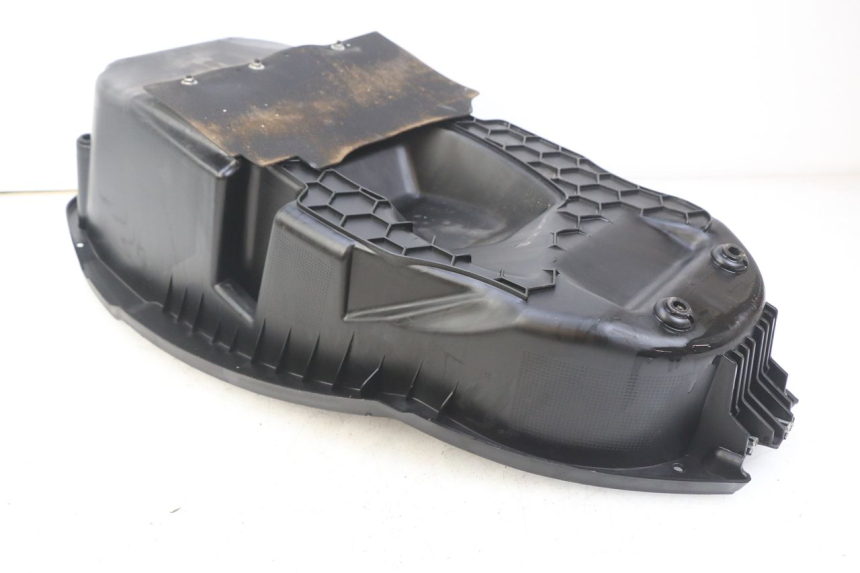 photo de SITZBANKABDECKUNG PEUGEOT CITYSTAR IE 2T 50 (2018 - 2021) - Zoom auf Gebrauchszustand