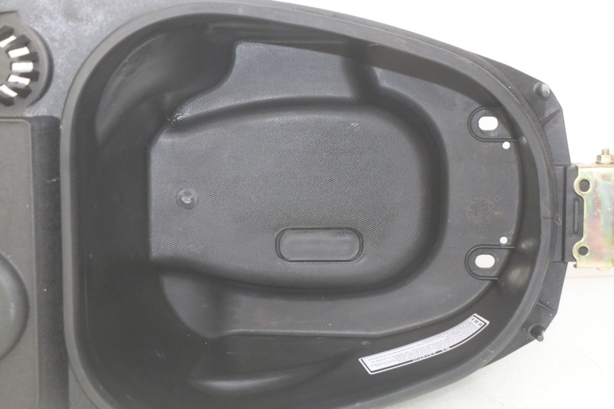 photo de SITZBANKABDECKUNG JM MOTORS EVOLIS 4T 50 (2018 - 2022)