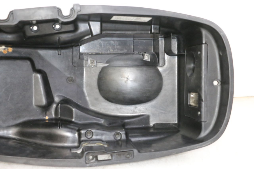 photo de SITZBANKABDECKUNG HONDA FES S-WING SWING ABS 125 (2007 - 2015)