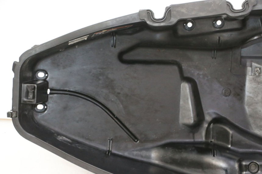 photo de SITZBANKABDECKUNG HONDA FES S-WING SWING ABS 125 (2007 - 2015)