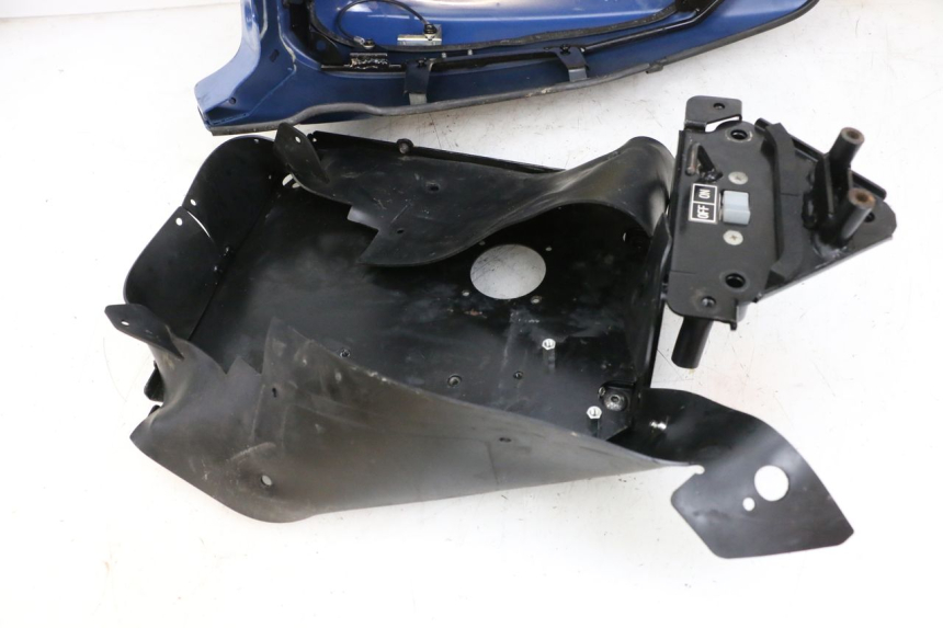 photo de SITZBANKABDECKUNG YAMAHA FJR ABS 1300 (2006 - 2012) - Detailansicht des Bauteils