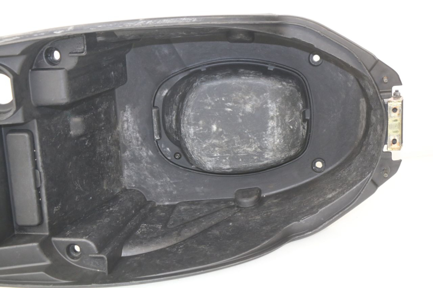 photo de SITZBANKABDECKUNG PEUGEOT KISBEE 2T 50 (2010 - 2017)