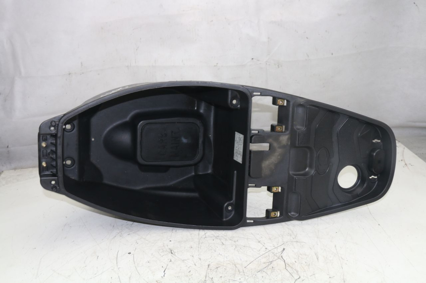 photo de SITZBANKABDECKUNG KYMCO AGILITY RS 4T 50 (2009 - 2013)