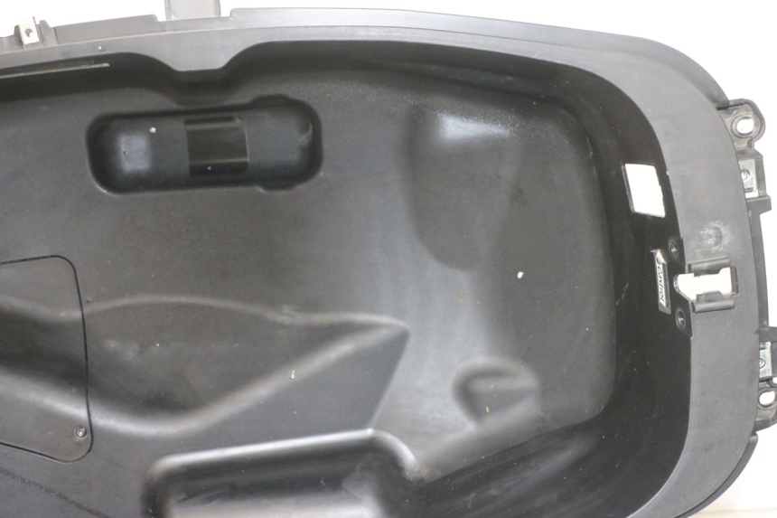 photo de HELMFACH PIAGGIO MP3 500 (2016 - 2018) - Geprüftes Gebrauchtteil