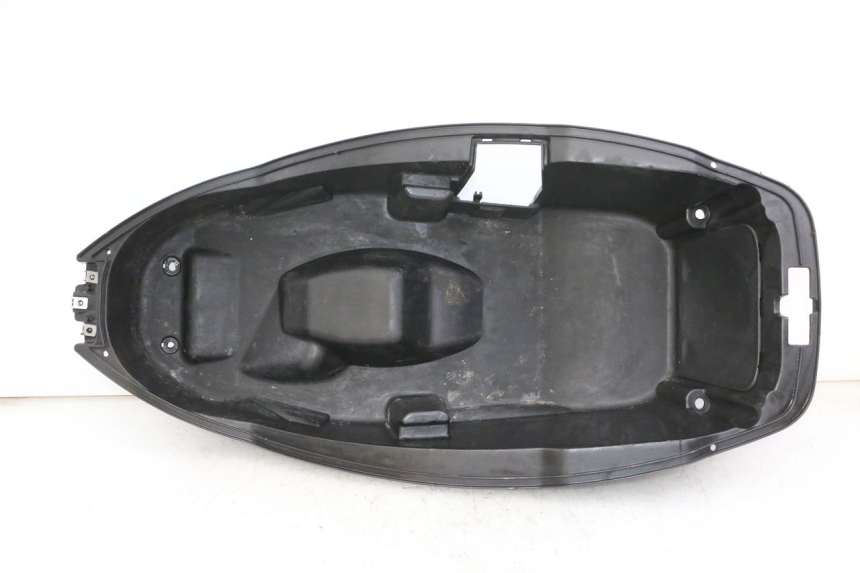 photo de SITZBANKABDECKUNG PEUGEOT CITYSTAR 50 (2013 - 2017)