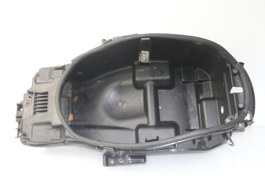 photo de HELMFACH PEUGEOT SATELIS 300 (2012 - 2015)