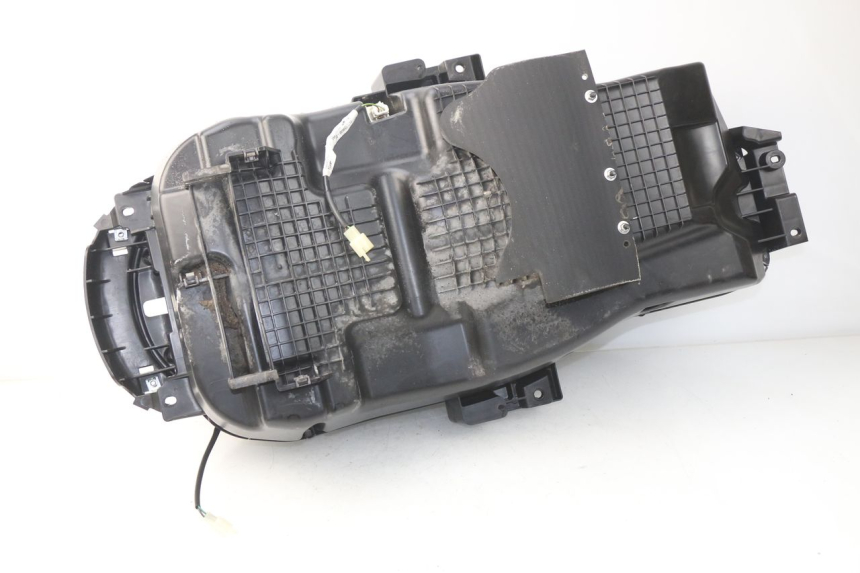 photo de HELMFACH PEUGEOT SATELIS 300 (2012 - 2015)