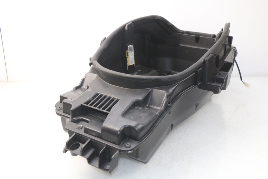 photo de HELMFACH PEUGEOT SATELIS 300 (2012 - 2015)