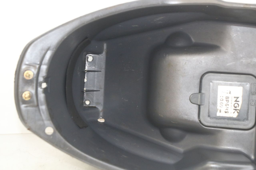 photo de SITZBANKABDECKUNG PEUGEOT SV 125 (1991 - 1994)