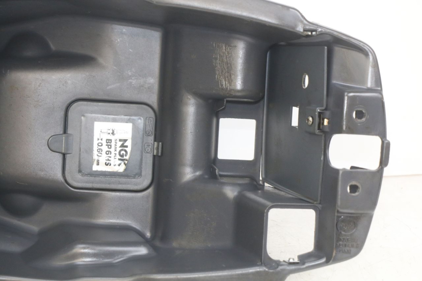 photo de SITZBANKABDECKUNG PEUGEOT SV 125 (1991 - 1994)