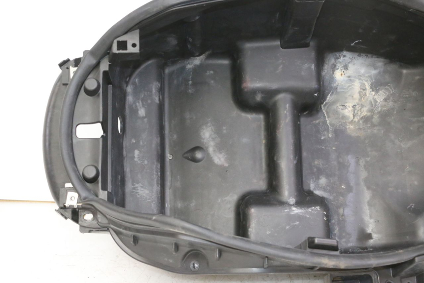 photo de HELMFACH PEUGEOT SATELIS 250 (2006 - 2012)