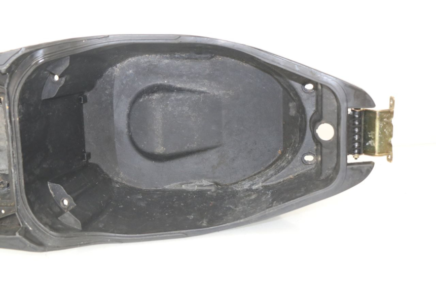 photo de SITZBANKABDECKUNG PEUGEOT SPEEDFIGHT 3 AIR 50 (2009 - 2015)