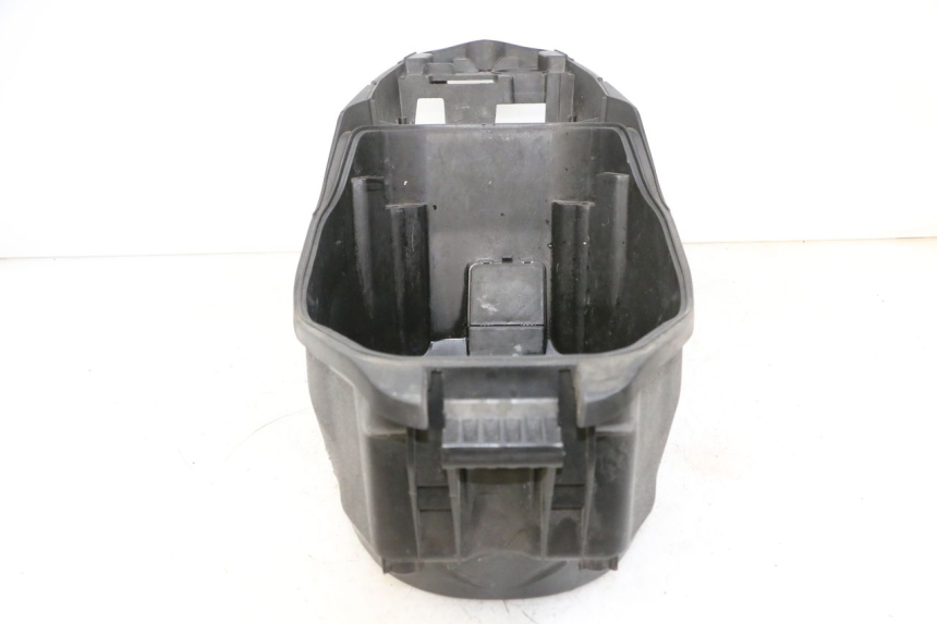 photo de HELMFACH PEUGEOT SPEEDFIGHT 4 4T EFI 50 (2021 - 2025) - Details der Befestigungspunkte