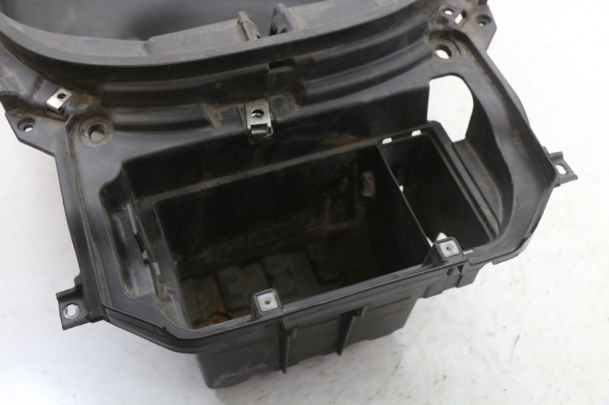 photo de SITZBANKABDECKUNG PIAGGIO X10 125 (2012 - 2017)