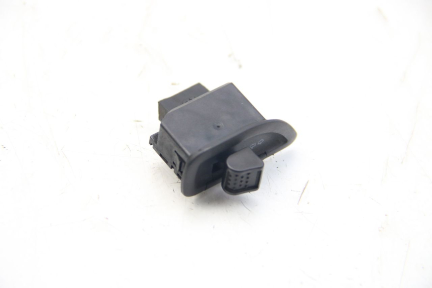 photo de BLINKERHEBEL PIAGGIO BEVERLY 125 (2010 - 2015)