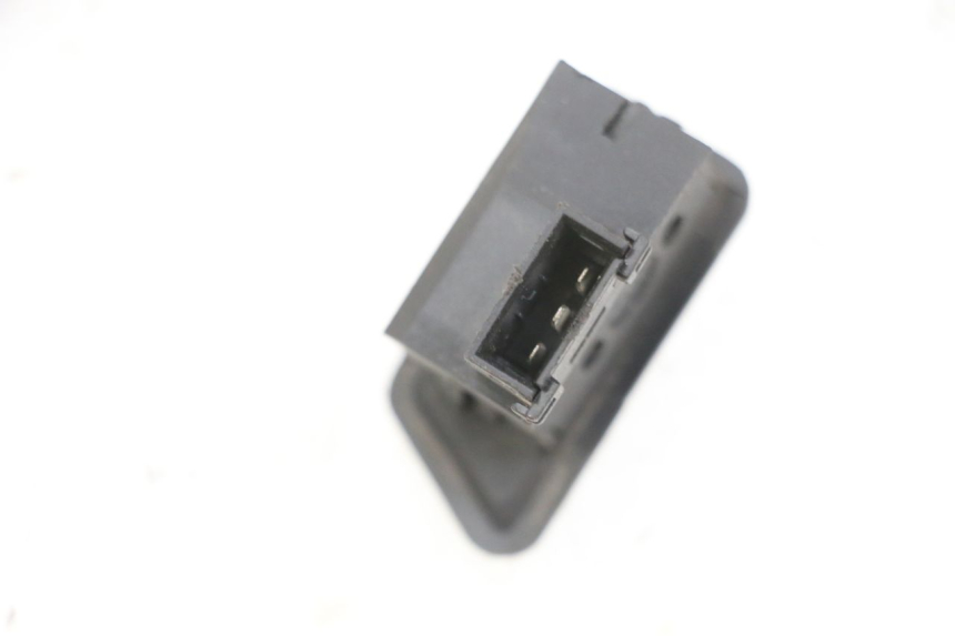 photo de BLINKER SCHALTER JM MOTORS OLDIES GT 4T 50 (2018 - 2025) - Zoom auf Gebrauchszustand