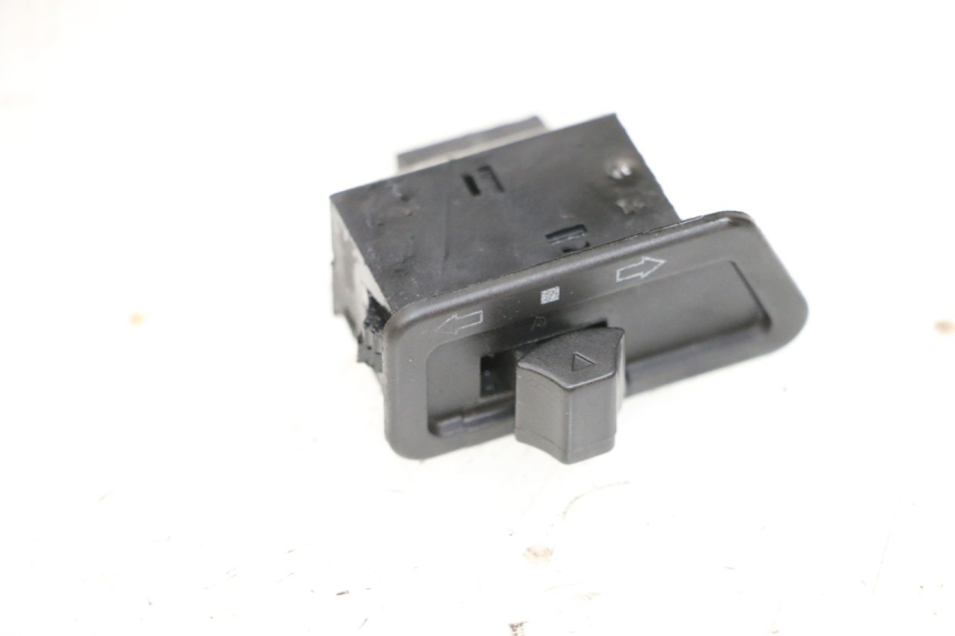 photo de BLINKER SCHALTER JM MOTORS OLDIES GT 4T 50 (2018 - 2025) - Alternative Perspektive