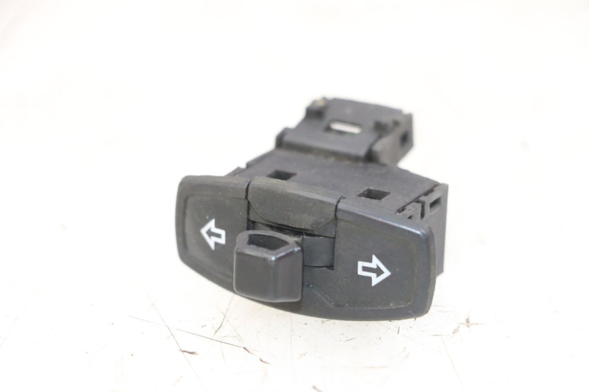 photo de BLINKER SCHALTER PEUGEOT BELVILLE 125 (2017 - 2021)