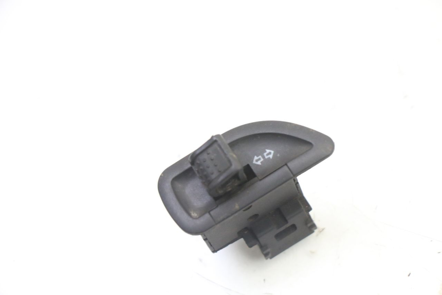 photo de BLINKER SCHALTER GILERA RUNNER SL 50 (2006 - 2009)