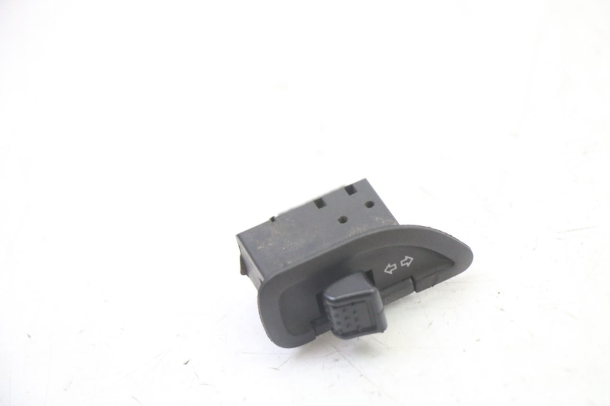 photo de BLINKER SCHALTER APRILIA SXR 50 (2021 - 2023)