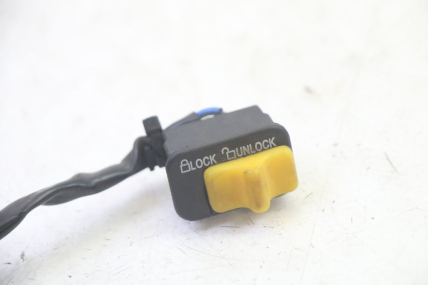 photo de SCHALTER ON OFF SYM FIDDLE 3 III 125 (2014 - 2020) - Detailansicht des Bauteils