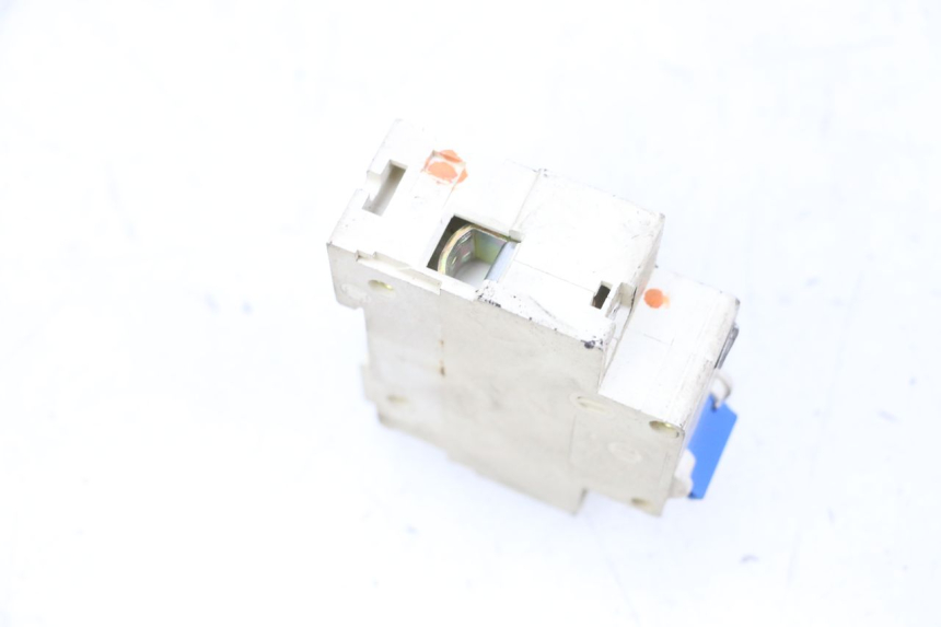 photo de SCHALTER ON OFF EFUN PUSA 1 - Alternative Perspektive