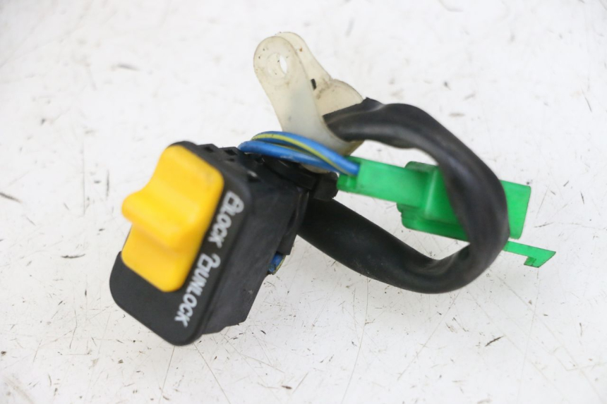 photo de SCHALTER ON OFF PEUGEOT TWEET 4T 50 (2018 - 2020)