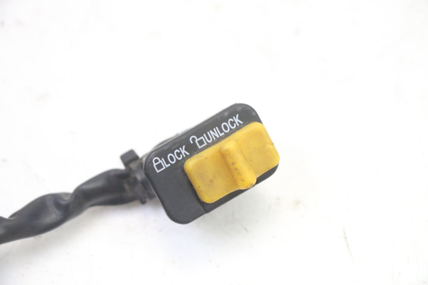 photo de SCHALTER ON OFF PEUGEOT TWEET 4T 50 (2014 - 2019)