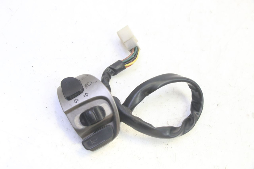 photo de RECHTS SCHALTER QUADRO 4 4D 350 (2015 - 2018)