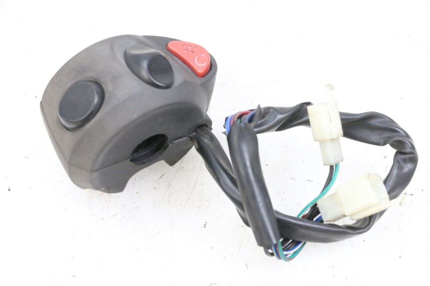 photo de RECHTS SCHALTER ADIVA AD3 300 (2014 - 2020)