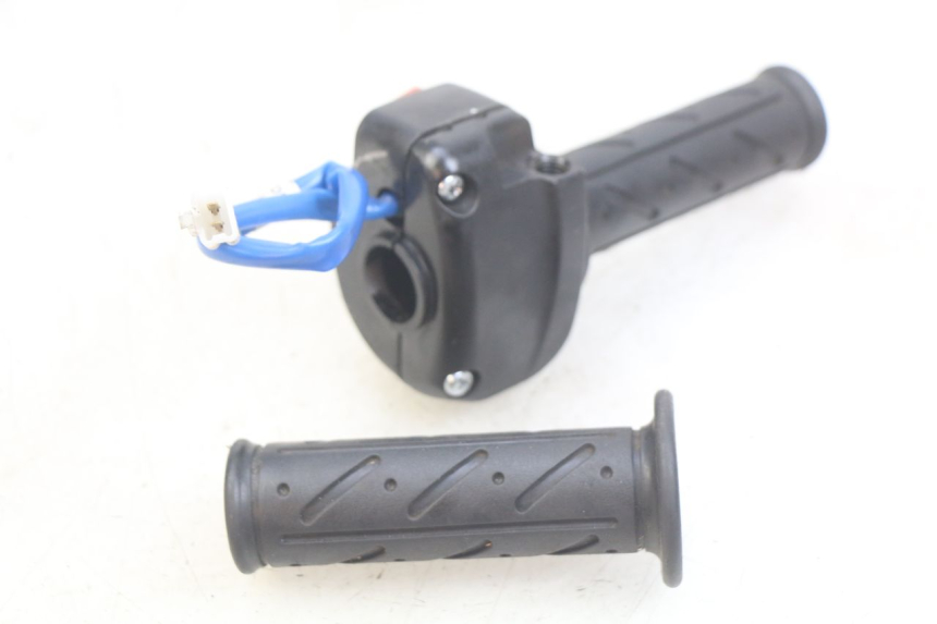 photo de RECHTER LENKERHEBEL KYMCO AGILITY 4T 50 (2018 - 2022)